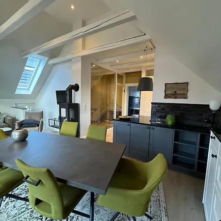 Holiday home Commandeur-huus 3 Borkum
